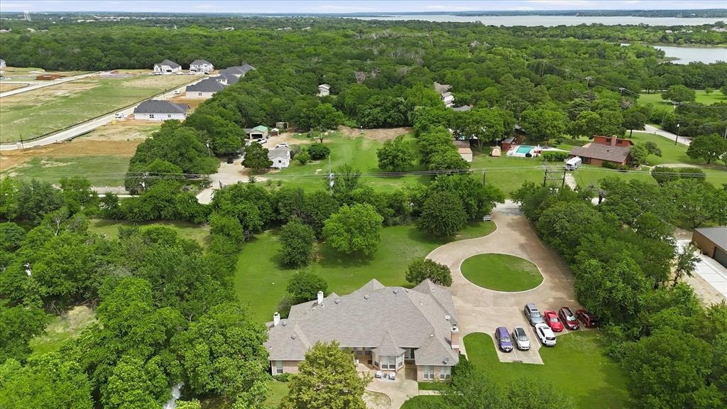 102 Dobbs Road Lake Dallas, TX 76208 - Photo 19 of 35