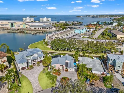 $1,275,000 | 536 Baywood Drive North, Dunedin, FL 34698