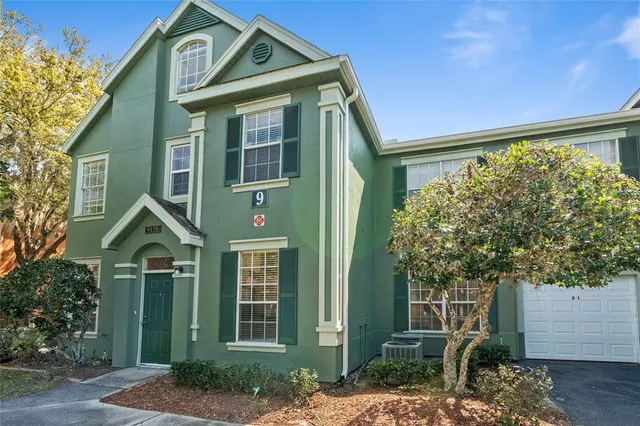 $1,800 | 9158 Lake Chase Island Way, Unit 9158, Tampa, FL 33626