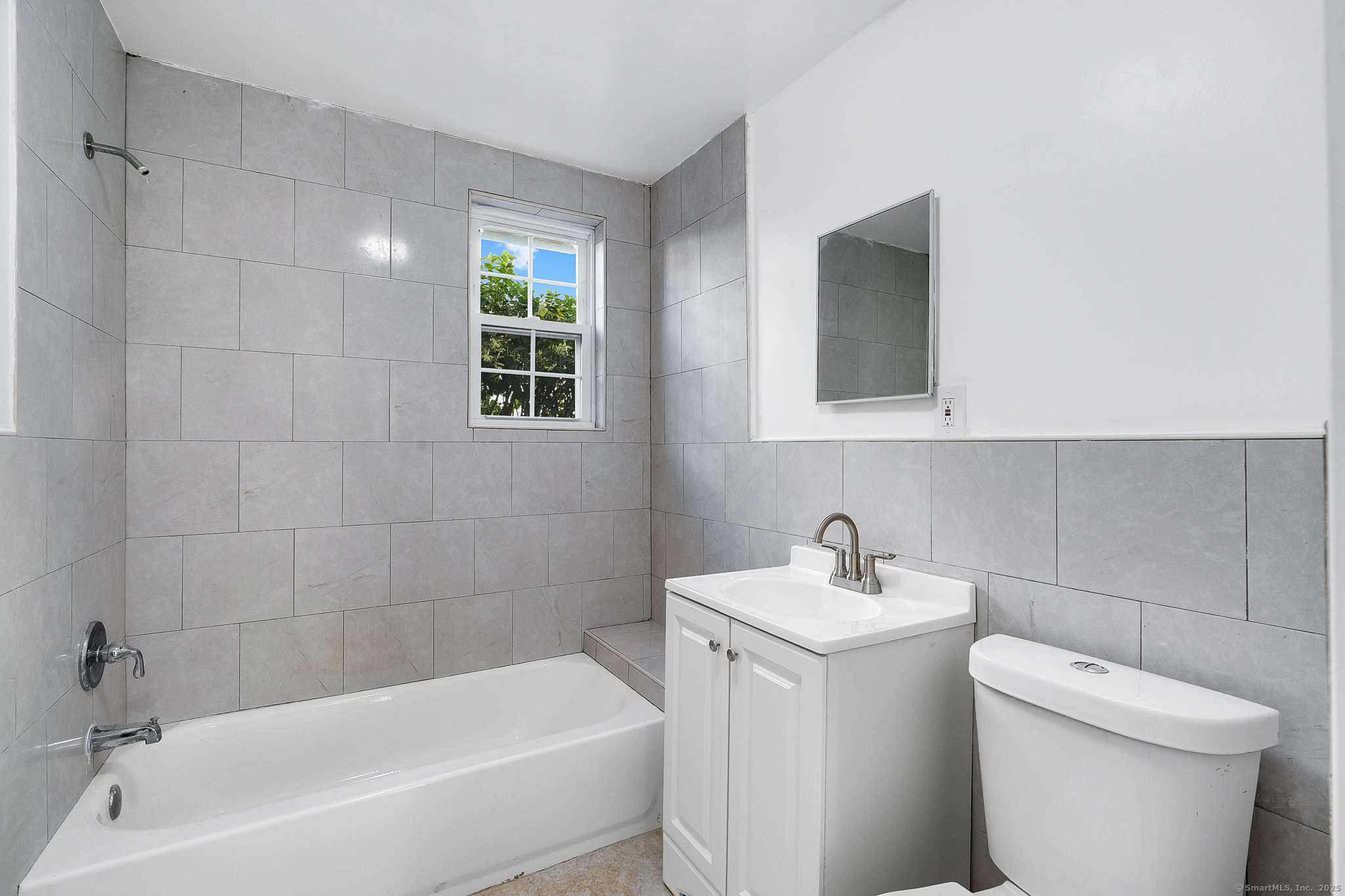 20 Coe Street Waterbury, CT 06704 - Photo 23 of 31