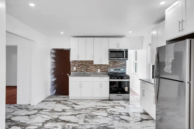 $450,000 | 20 Coe Street, Waterbury, CT 06704