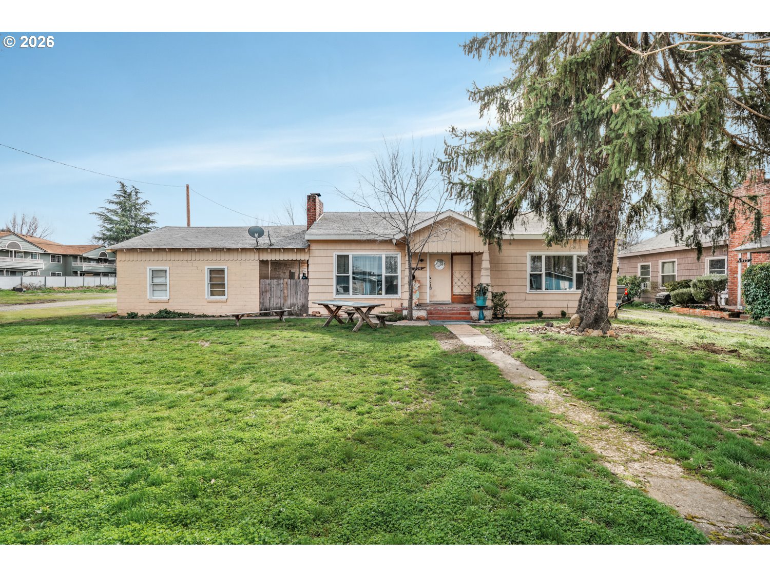 1212 Morrow Road Medford, OR 97504 - Photo 1 of 20