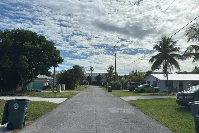 $5,000 | 1128 Hernando Street, Fort Pierce, FL 34949