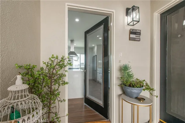 $3,750 | 313 Raymondale Drive, Unit D, South Pasadena, CA 91030