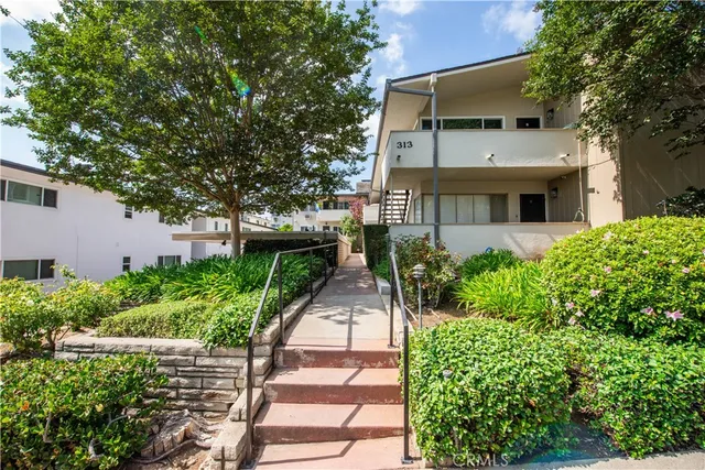$3,750 | 313 Raymondale Drive, Unit D, South Pasadena, CA 91030
