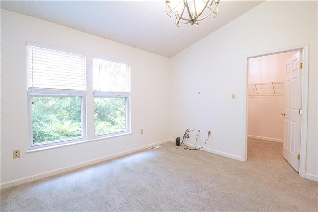 5 Hemingway Street Pittsburgh, PA 15213 - Photo 15 of 25 Master with large walk-in closet