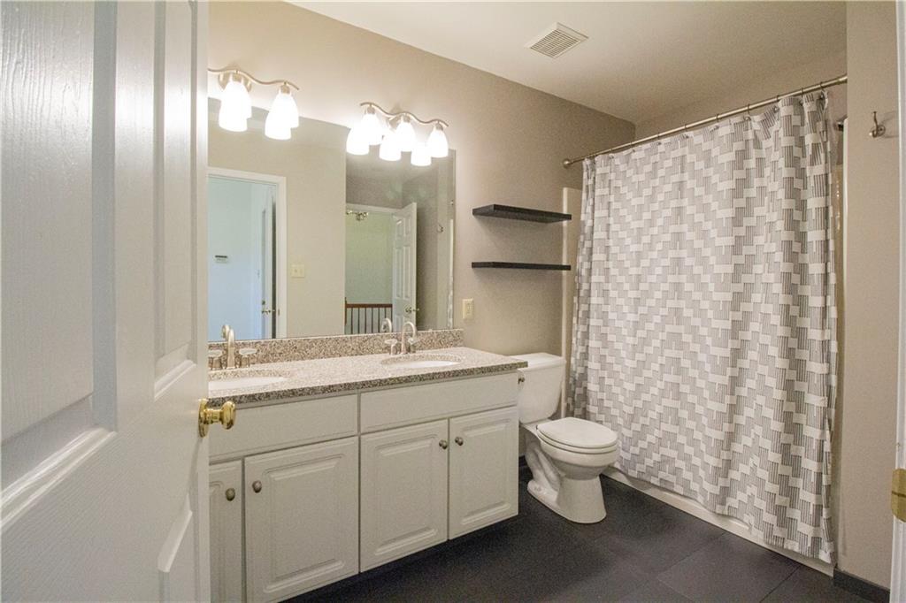 5 Hemingway Street Pittsburgh, PA 15213 - Photo 17 of 25 Full bath with double vanity
