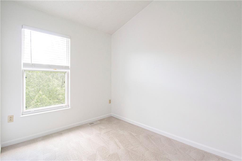5 Hemingway Street Pittsburgh, PA 15213 - Photo 20 of 25 Third Bedroom
