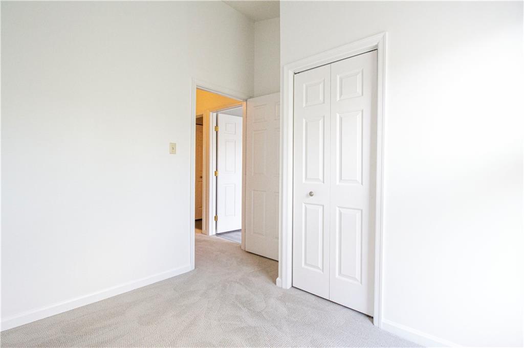 5 Hemingway Street Pittsburgh, PA 15213 - Photo 21 of 25 Third Bedroom