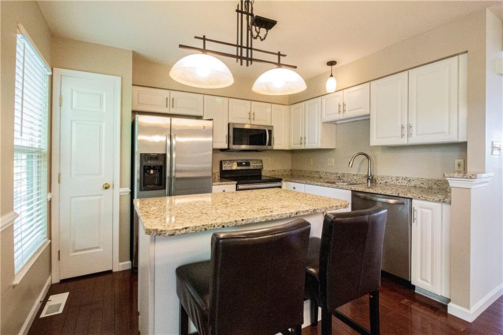 5 Hemingway Street Pittsburgh, PA 15213 - Photo 9 of 25 Kitchen with stainless appliances