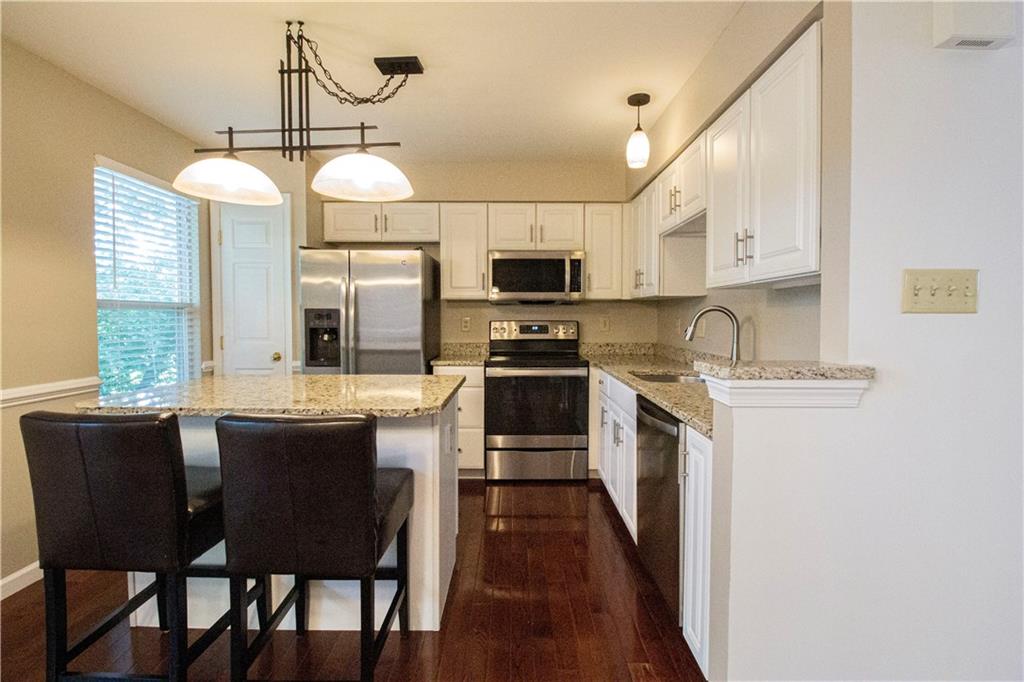 5 Hemingway Street Pittsburgh, PA 15213 - Photo 10 of 25 Kitchen