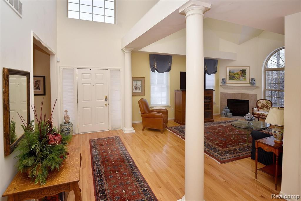 3629 Windingbrook Circle Rochester Hills, MI 48309 - Photo 2 of 33
