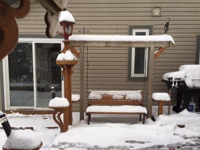 47200 West 11 Mile Road Novi, MI 48374 - Photo 57 of 62 47200 ext Deck Swing 12 13.jpg