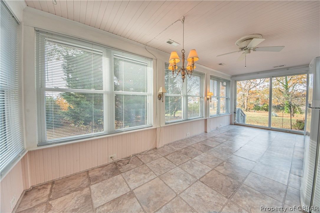 1317 Laurens Road Gloucester Point, VA 23062 - Photo 6 of 40