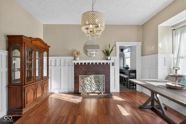 $285,000 | 168 West Broadway Street, Shelbyville, IN 46176