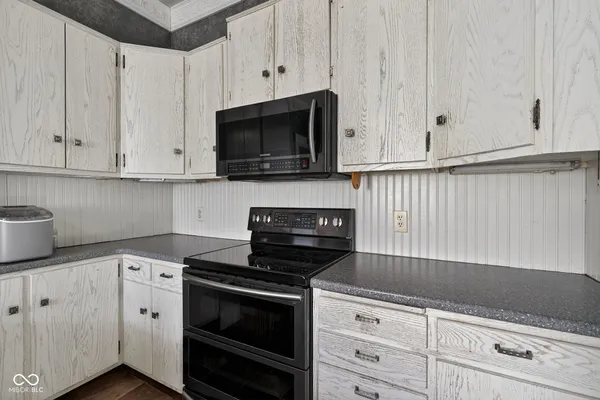 $285,000 | 168 West Broadway Street, Shelbyville, IN 46176