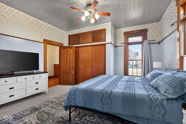 $285,000 | 168 West Broadway Street, Shelbyville, IN 46176