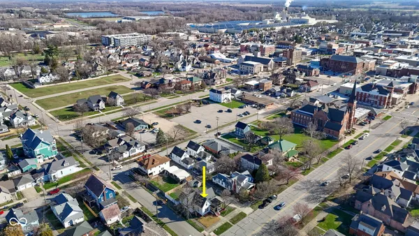 $285,000 | 168 West Broadway Street, Shelbyville, IN 46176