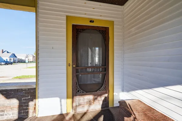 $285,000 | 168 West Broadway Street, Shelbyville, IN 46176