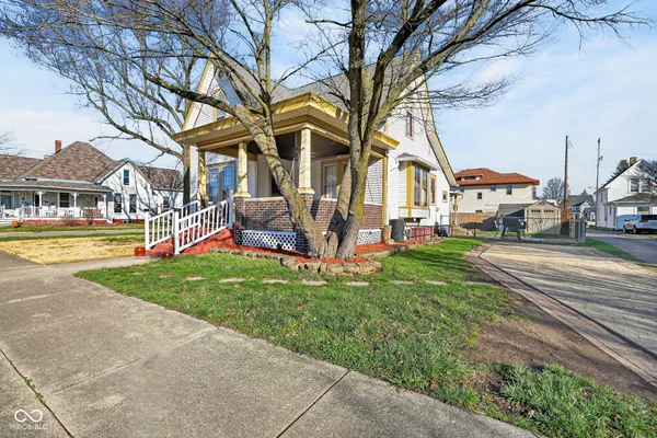 $285,000 | 168 West Broadway Street, Shelbyville, IN 46176