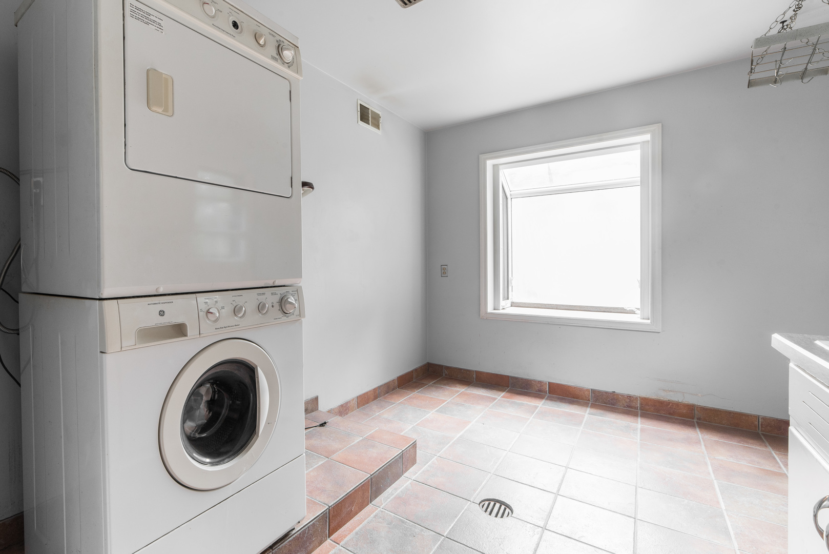 591 Normal Road DeKalb, IL 60115 - Photo 13 of 24 a utility room with dryer and washer