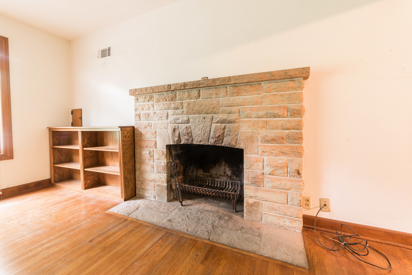 591 Normal Road DeKalb, IL 60115 - Photo 6 of 24 a view of a livingroom with a fireplace