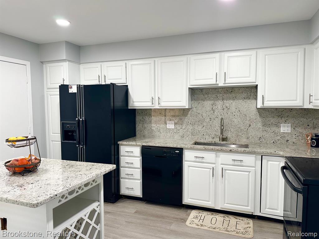 632 Tennyson Rochester Hills, MI 48307 - Photo 9 of 34