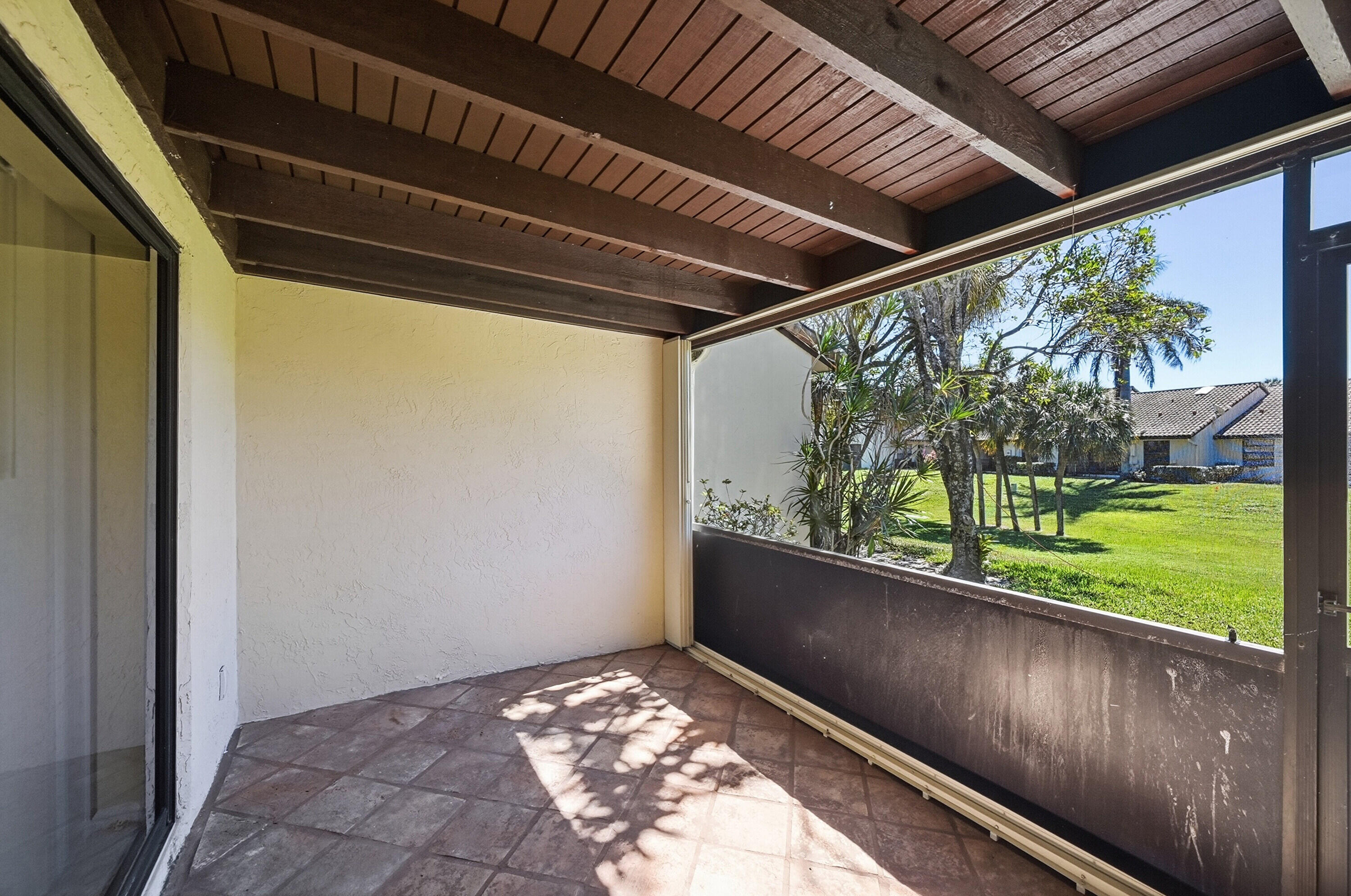 440 Ashwood Place Boca Raton, FL 33431 - Photo 24 of 32 a view of small space