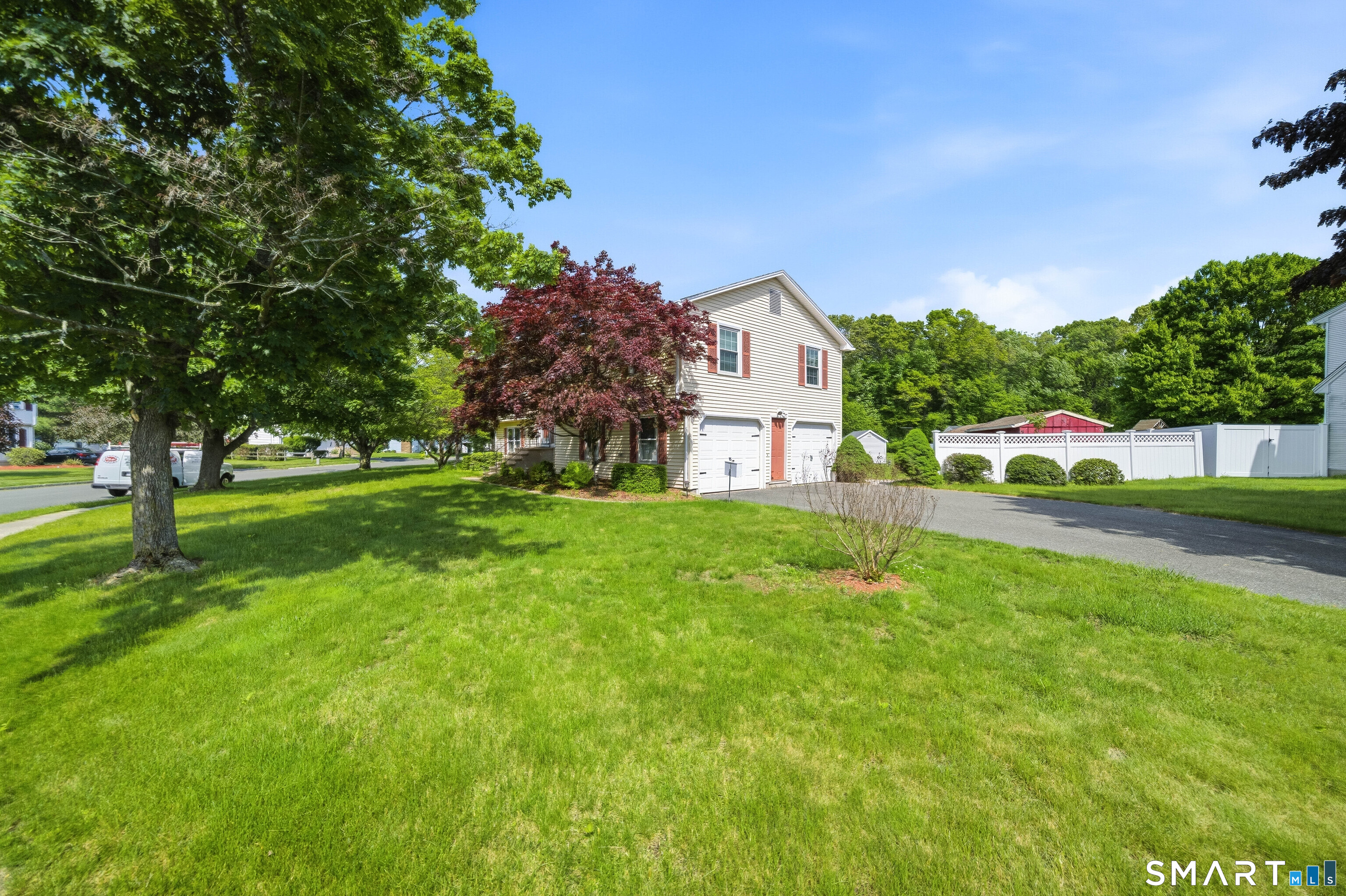 17 Spruceland Road Enfield, CT 06082 - Photo 2 of 40 Side view