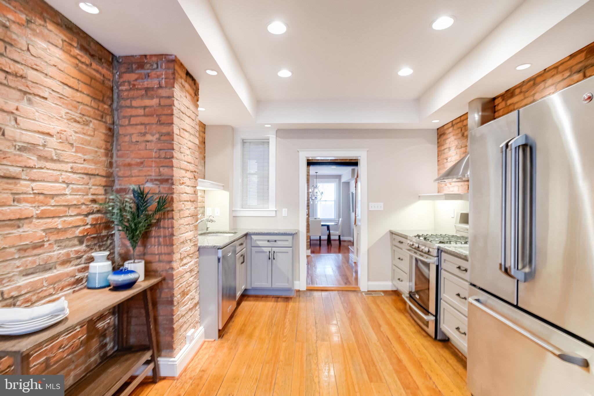 1209 Riverside Avenue Baltimore, MD 21230 - Photo 12 of 65