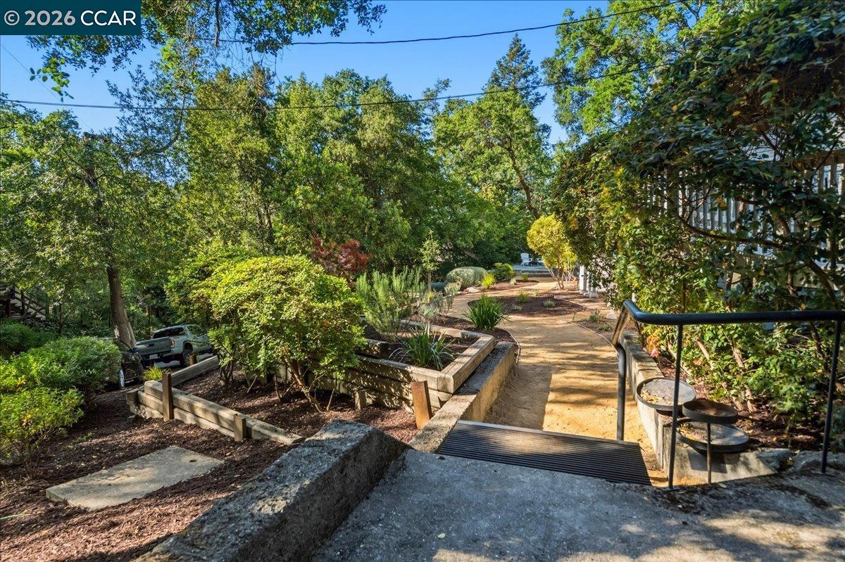 3 Mountain View Place Lafayette, CA 94549 - Photo 18 of 29