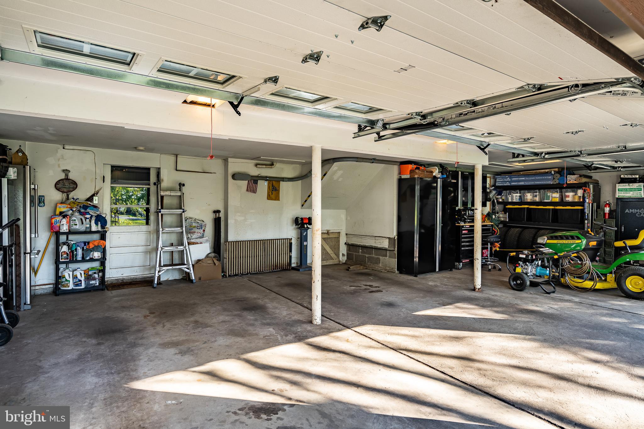 33 Little Road Perkiomenville, PA 18074 - Photo 34 of 52 3 car attached garage