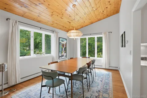 $800,000 | 17 Stoutenburgh Drive, Hyde Park, NY 12538