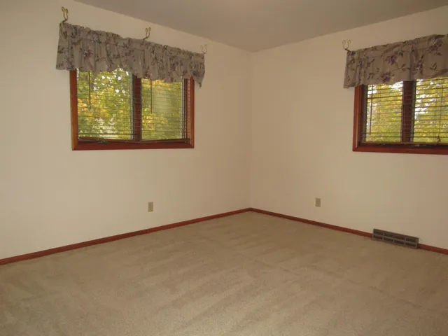 $284,500 | 6 Lakeview Drive, Fulda, MN 56131