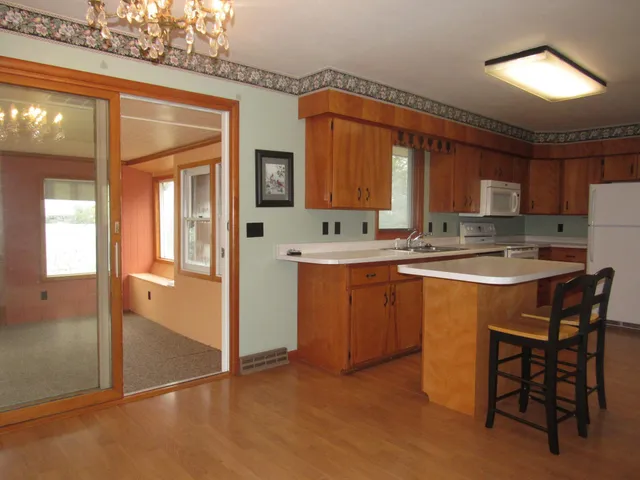 $284,500 | 6 Lakeview Drive, Fulda, MN 56131