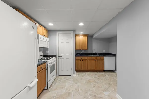 $635,000 | 621 Western Drive, North Aurora, IL 60542