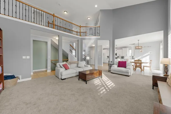 $635,000 | 621 Western Drive, North Aurora, IL 60542