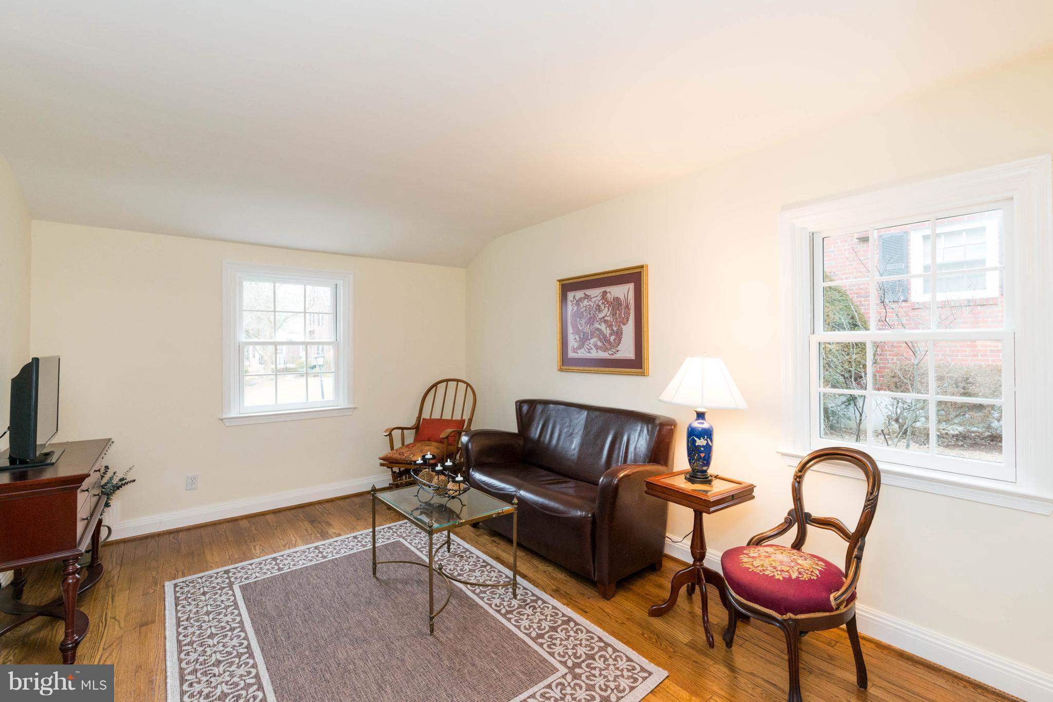 624 Wilton Road Baltimore, MD 21286 - Photo 11 of 30 a living room with furniture and a window