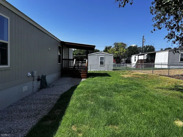 $1,350 | 217 East Castleshoals Drive, Granite Shoals, TX 78654