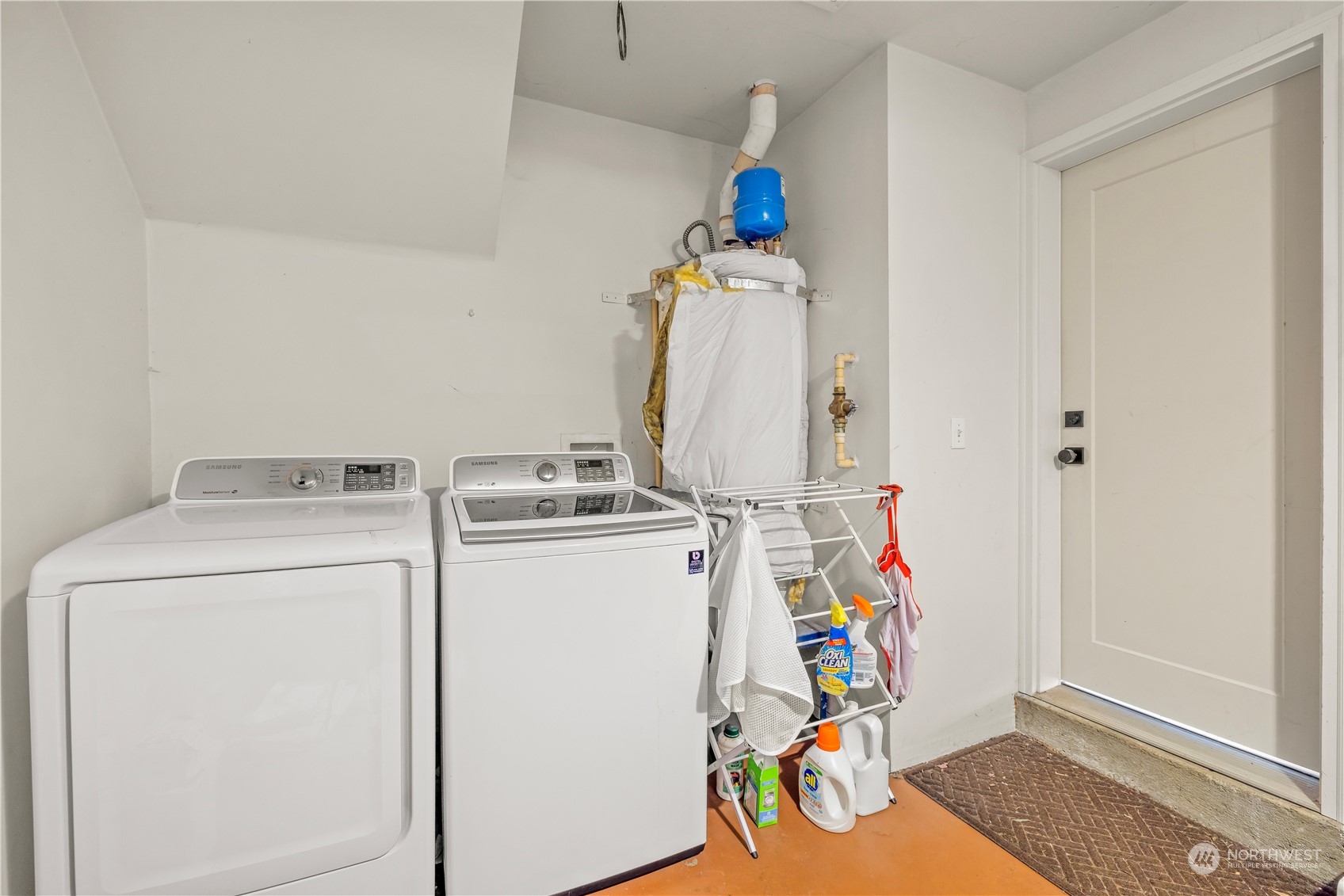 2847 Southwest Dakota Street Seattle, WA 98126 - Photo 29 of 39 a utility room with dryer and washer