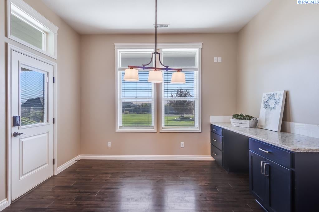 86705 Sagebrush Road Kennewick, WA 99338 - Photo 10 of 41 Gallery Image 10