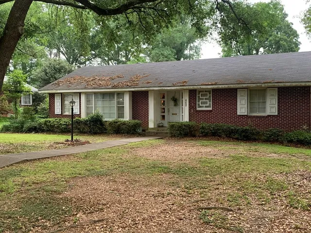$234,900 | 402 Laurel Street, McComb, MS 39648