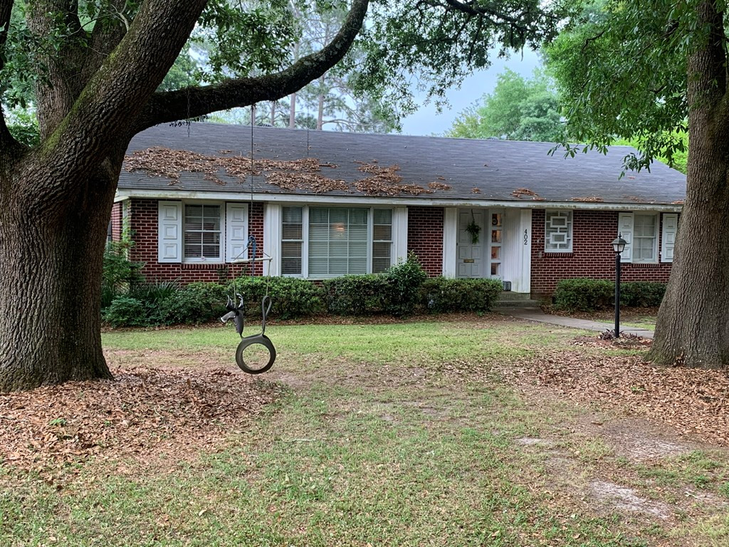 402 Laurel Street McComb, MS 39648 - Photo 2 of 24 Photo 2