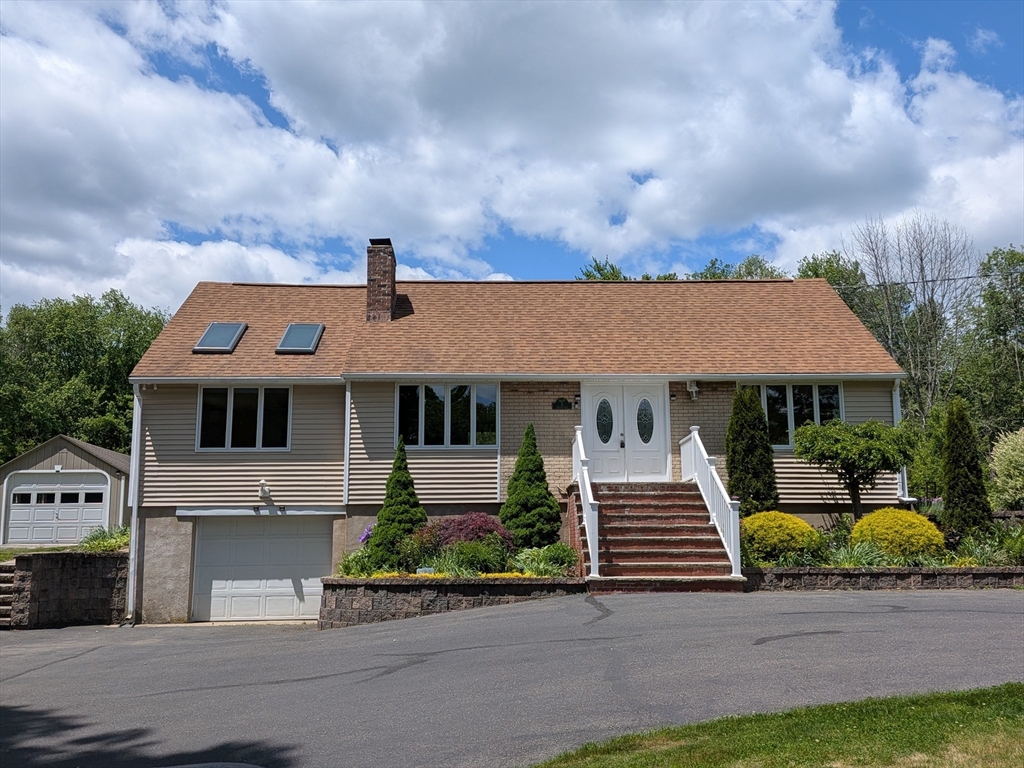 5 Hollow Road Wilbraham, MA 01095 - Photo 2 of 35