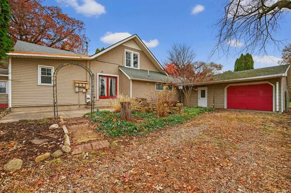 $309,807 | 807 South Franklin Street, Winamac, IN 46996