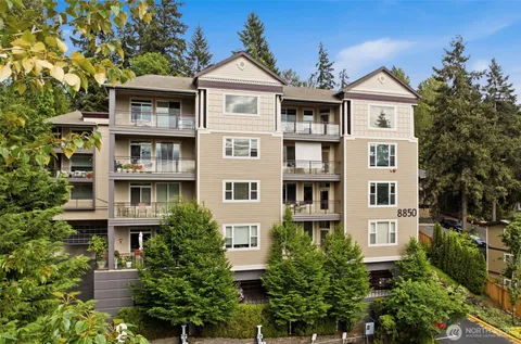 $899,000 | 8850 Redmond-Woodinville Road Northeast, Unit 301, Redmond, WA 98052