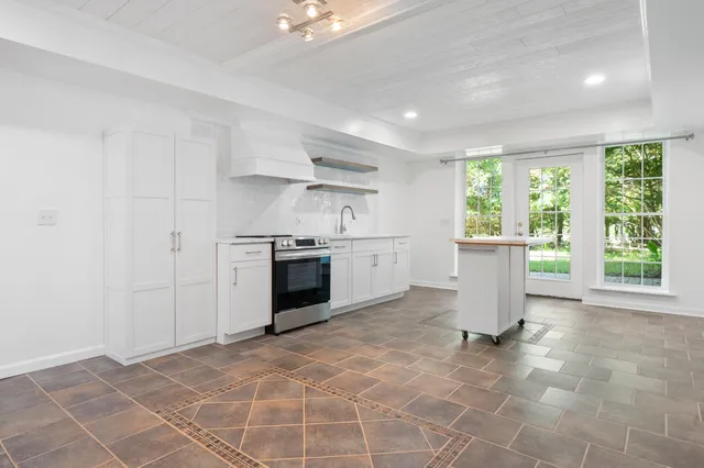 $1,350,000 | 6052 Ridgeline Trail, McDonald, TN 37353