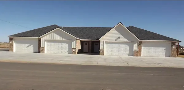 $1,800 | 5805 Virginia Avenue, Lubbock, TX 79407