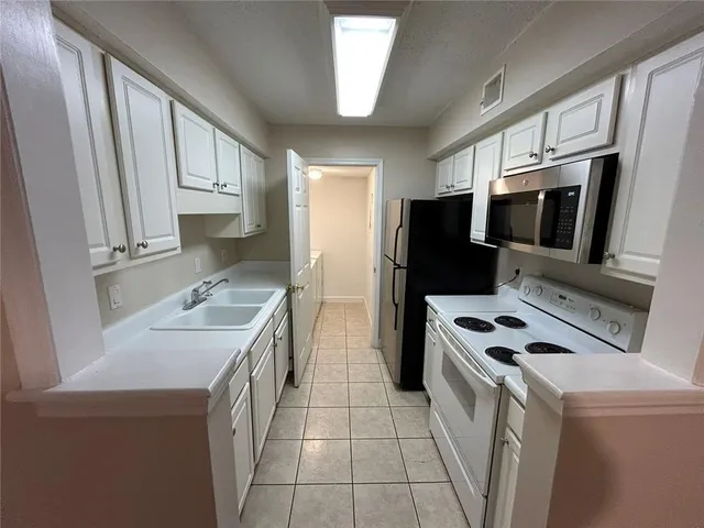 $1,800 | 1016 Wingate Way, Atlanta, GA 30350