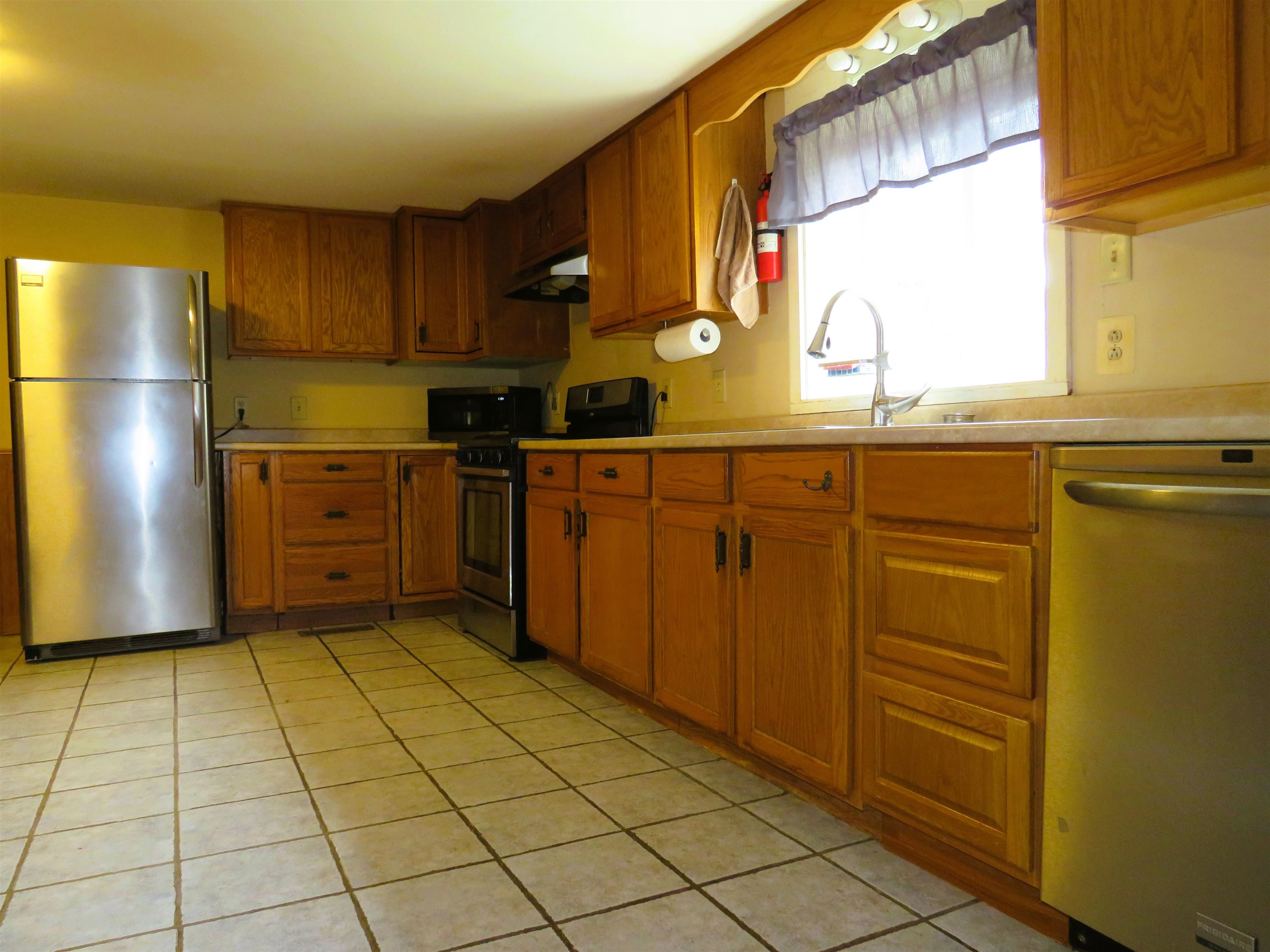 625 Plain Road Hinsdale, NH 03451 - Photo 11 of 29 Gallery Image 11